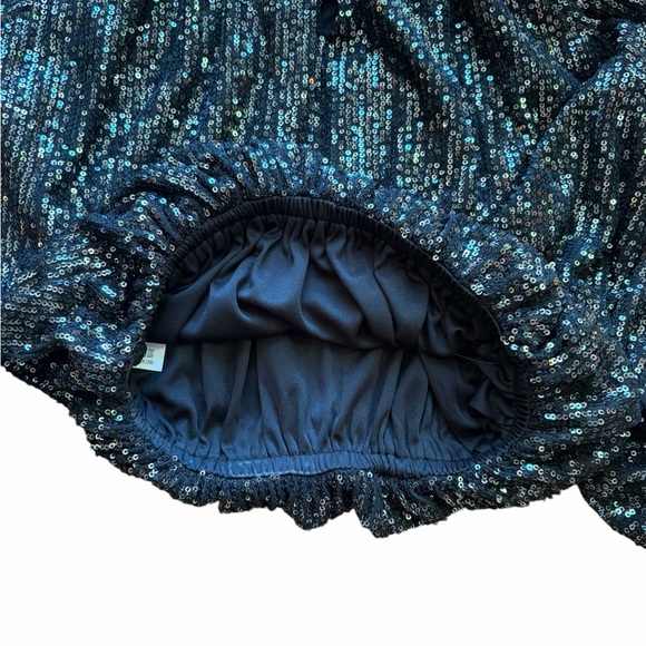 Elegant Sequin Blouse - Black - Picture 6 of 7